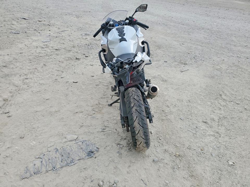 64308256 :رقم المزاد ، JKAEXKH1XPDAN6196 vin ، 2023 Kawasaki Ex400 مزاد بيع