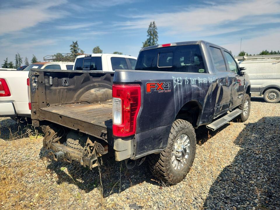 64667816 :رقم المزاد ، 1FT8W3BT7JEC80336 vin ، 2018 Ford F350 مزاد بيع