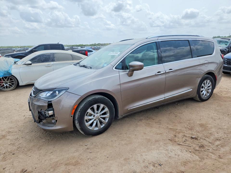 63167596 :رقم المزاد ، 2C4RC1EG8JR252399 vin ، 2018 Chrysler Pacifica مزاد بيع