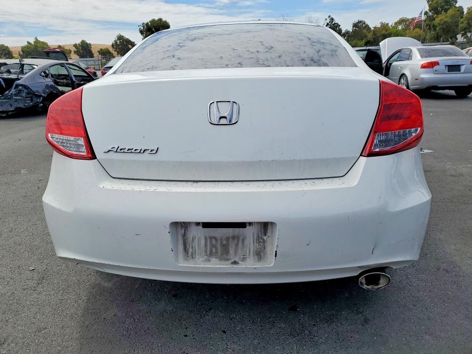 65317936 :رقم المزاد ، 1HGCS1B74CA005533 vin ، 2012 Honda Accord مزاد بيع