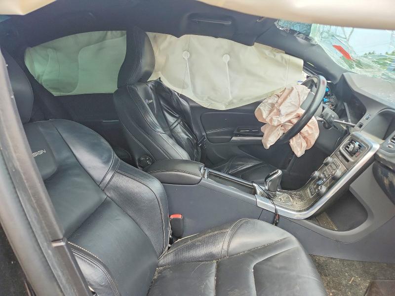Продажа на аукционе авто 2014 Volvo S60, vin: YV1902FH1E2286849, номер лота: 64069756