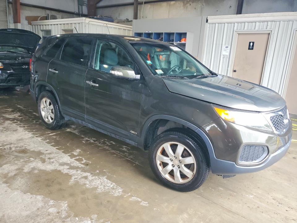 Продажа на аукционе авто 2011 Kia Sorento, vin: 5XYKTCA1XBG140174, номер лота: 63687256