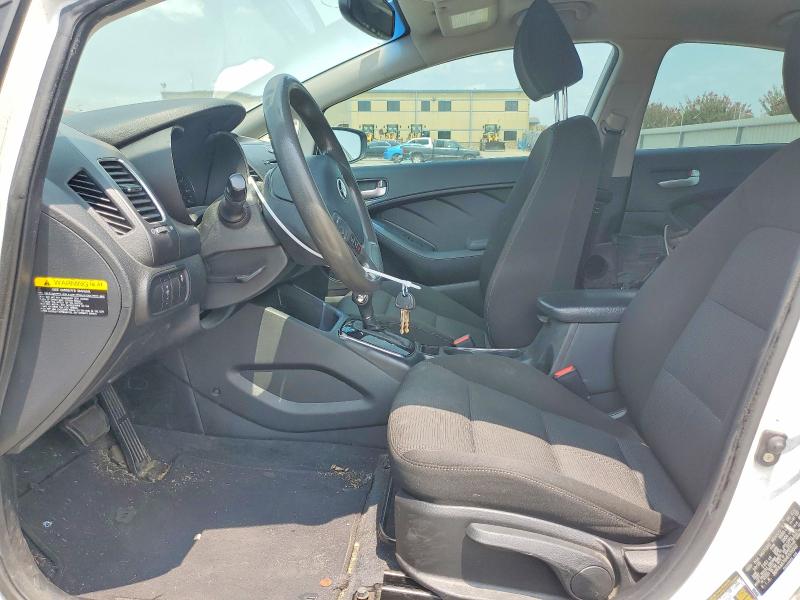 2017 Kia Forte მანქანა იყიდება აუქციონზე, vin: 3KPFK4A76HE070502, აუქციონის ნომერი: 63054576