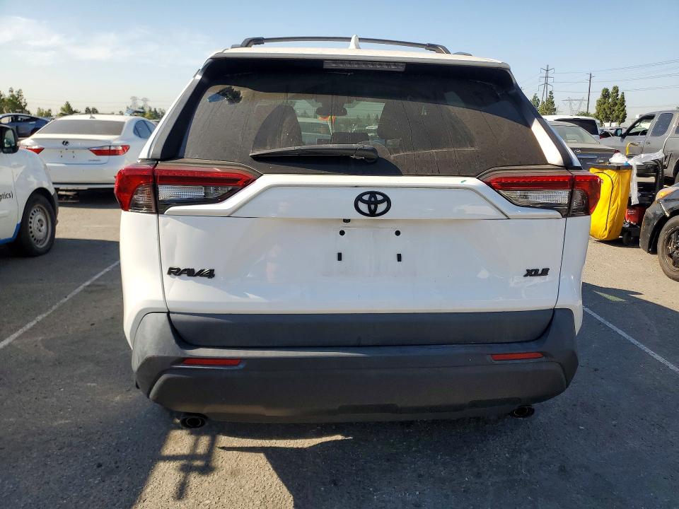 2023 Toyota Rav4 მანქანა იყიდება აუქციონზე, vin: 2T3W1RFV1PC218020, აუქციონის ნომერი: 64408206