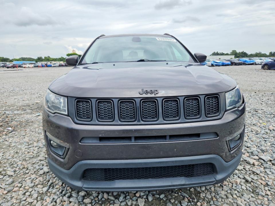 63909906 :رقم المزاد ، 3C4NJCBB3JT318315 vin ، 2018 Jeep Compass مزاد بيع