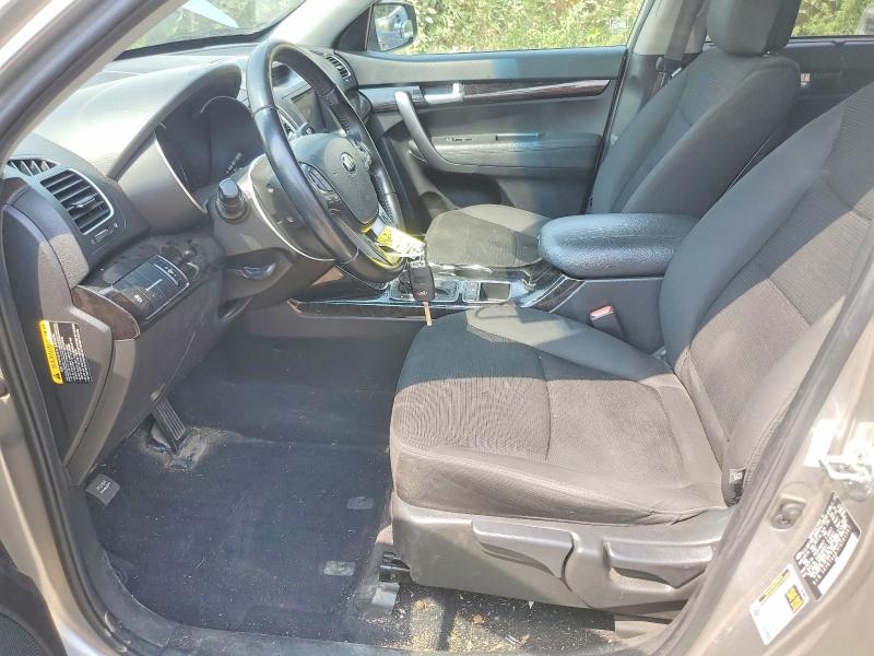 63351346 :رقم المزاد ، 5XYKT4A67FG581347 vin ، 2015 Kia Sorento مزاد بيع