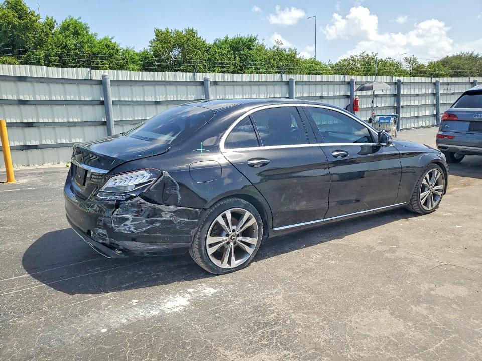 Aukcja sprzedaży 2017 Mercedes-benz C, vin: 55SWF4JB0HU211095, numer aukcji: 64640856