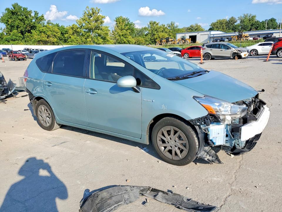 64108706 :رقم المزاد ، JTDZN3EU0FJ031290 vin ، 2015 Toyota Prius V مزاد بيع