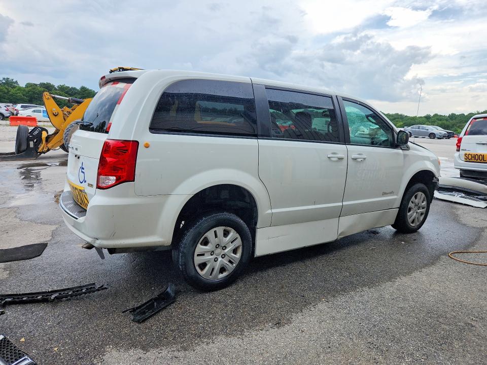 65444996 :رقم المزاد ، 2C7WDGBG0JR303713 vin ، 2018 Dodge Grand Caravan مزاد بيع