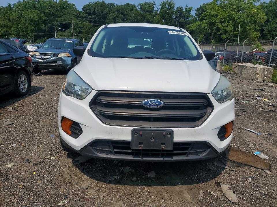 64206006 :رقم المزاد ، 1FMCU0F74HUB22799 vin ، 2017 Ford Escape مزاد بيع