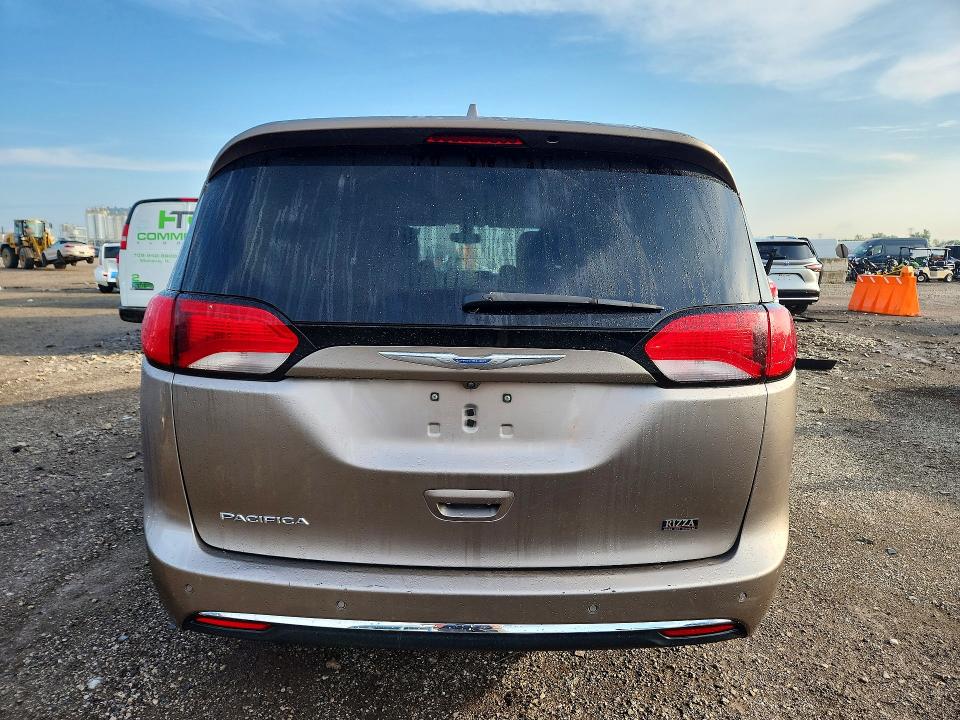65534546 :رقم المزاد ، 2C4RC1EG6JR144203 vin ، 2018 Chrysler Pacifica مزاد بيع