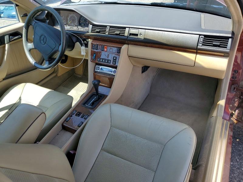 63934186 :رقم المزاد ، WDBEA51D6NB657915 vin ، 1992 Mercedes-benz 300 مزاد بيع