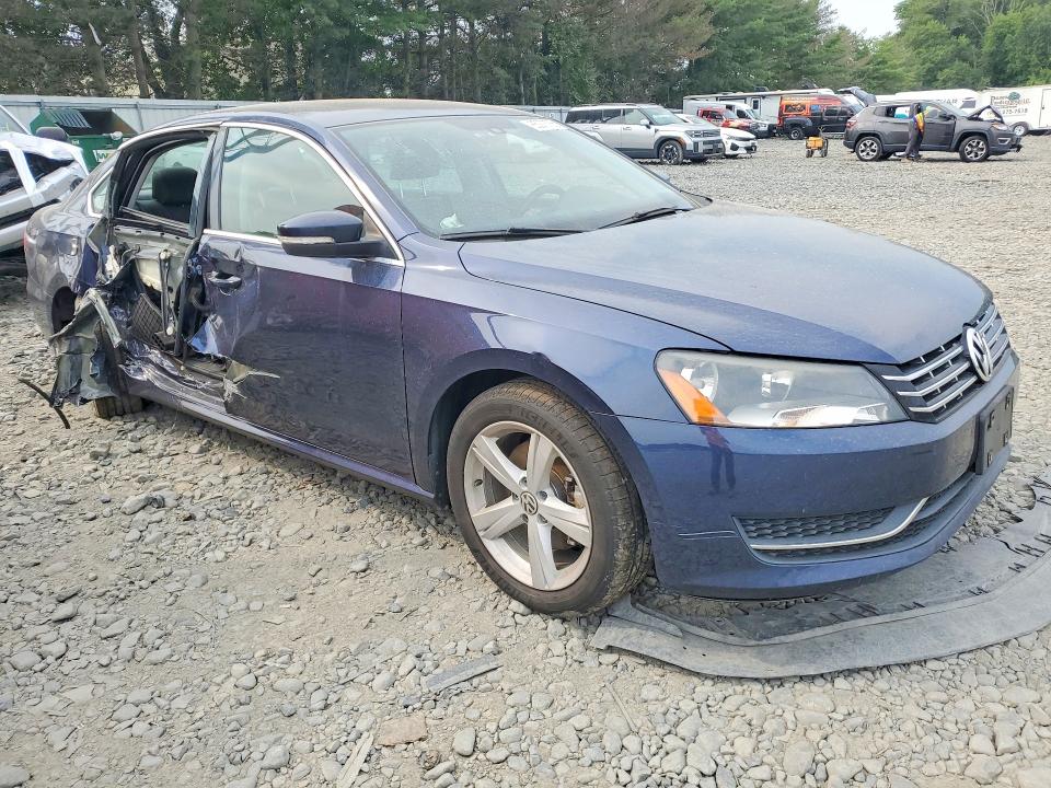 65278766 :رقم المزاد ، 1VWBN7A33DC136362 vin ، 2013 Volkswagen Passat مزاد بيع