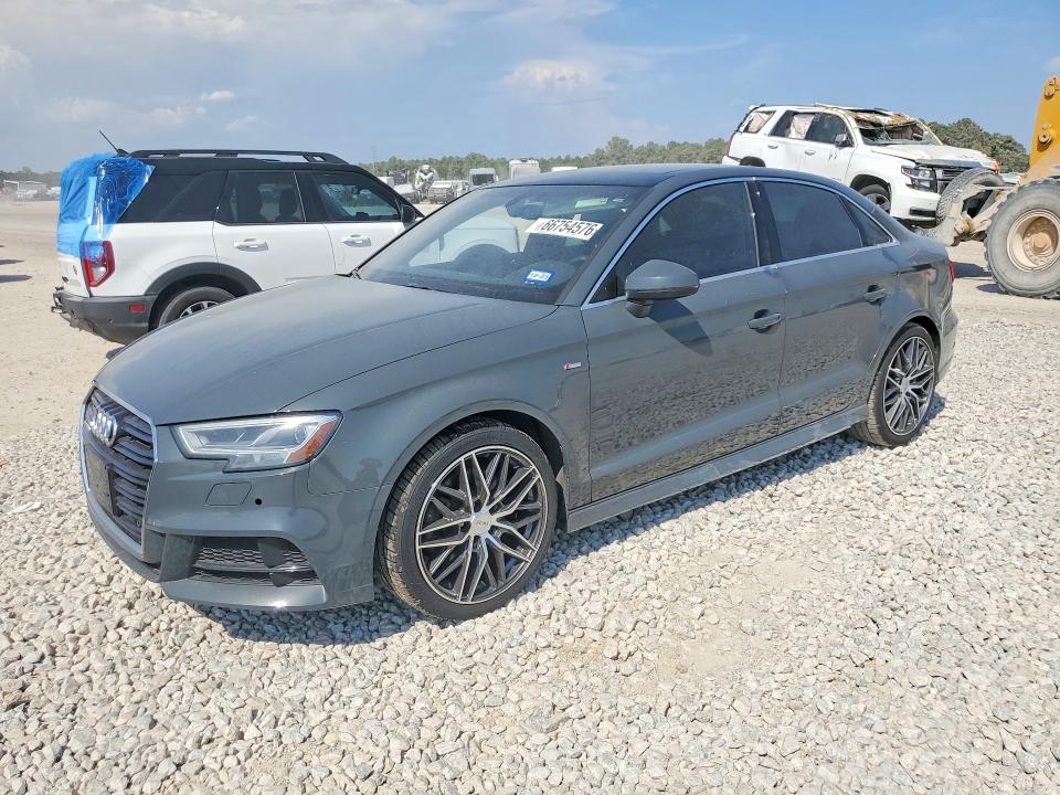 66754576 :رقم المزاد ، WAUJ8GFFXH1014556 vin ، 2017 Audi A3 مزاد بيع