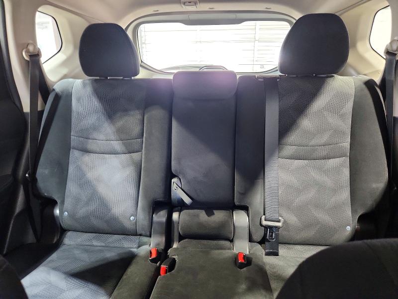 2015 Nissan Rogue მანქანა იყიდება აუქციონზე, vin: 5N1AT2MT3FC809250, აუქციონის ნომერი: 66613956