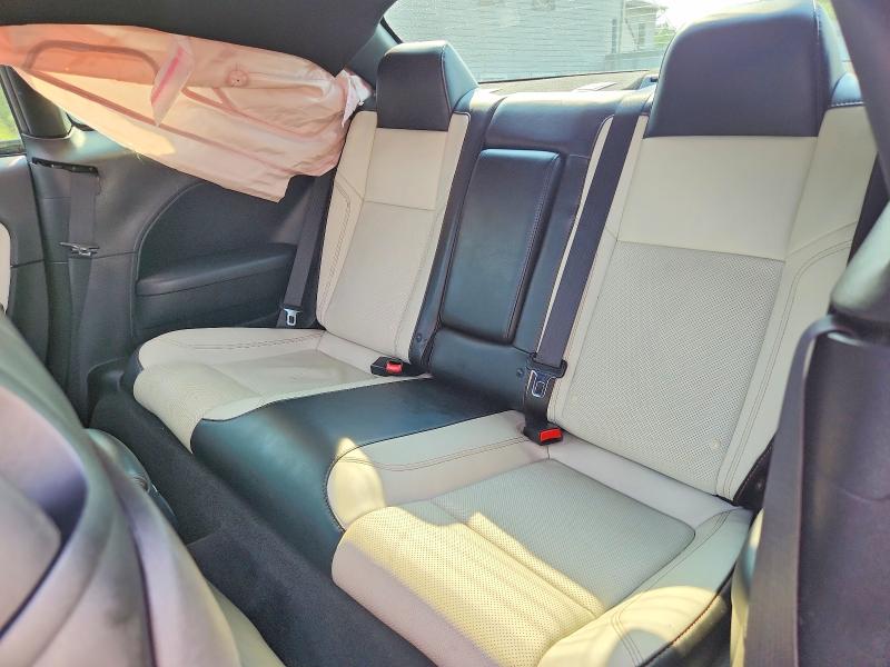 64705406 :رقم المزاد ، 2C3CDZBT7GH101494 vin ، 2016 Dodge Challenger مزاد بيع