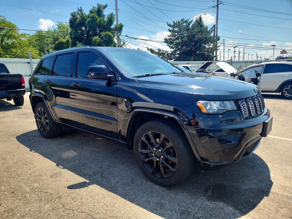 Продажа на аукционе авто 2018 Jeep Grand Cherokee, vin: 1C4RJFAG8JC319813, номер лота: 63444406