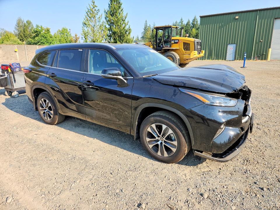 2026 Toyota Highlander მანქანა იყიდება აუქციონზე, vin: 5TDKDRBH9TS606662, აუქციონის ნომერი: 64004756