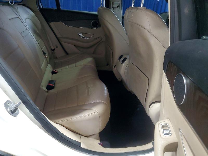 63398616 :رقم المزاد ، WDC0G4KB6JV090982 vin ، 2018 Mercedes-benz Glc مزاد بيع