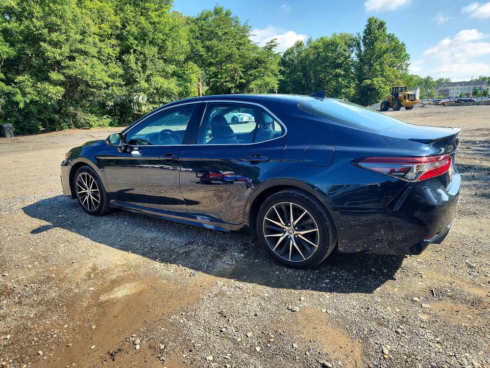 Продажа на аукционе авто 2021 Toyota Camry, vin: 4T1G11AK4MU582812, номер лота: 64032576