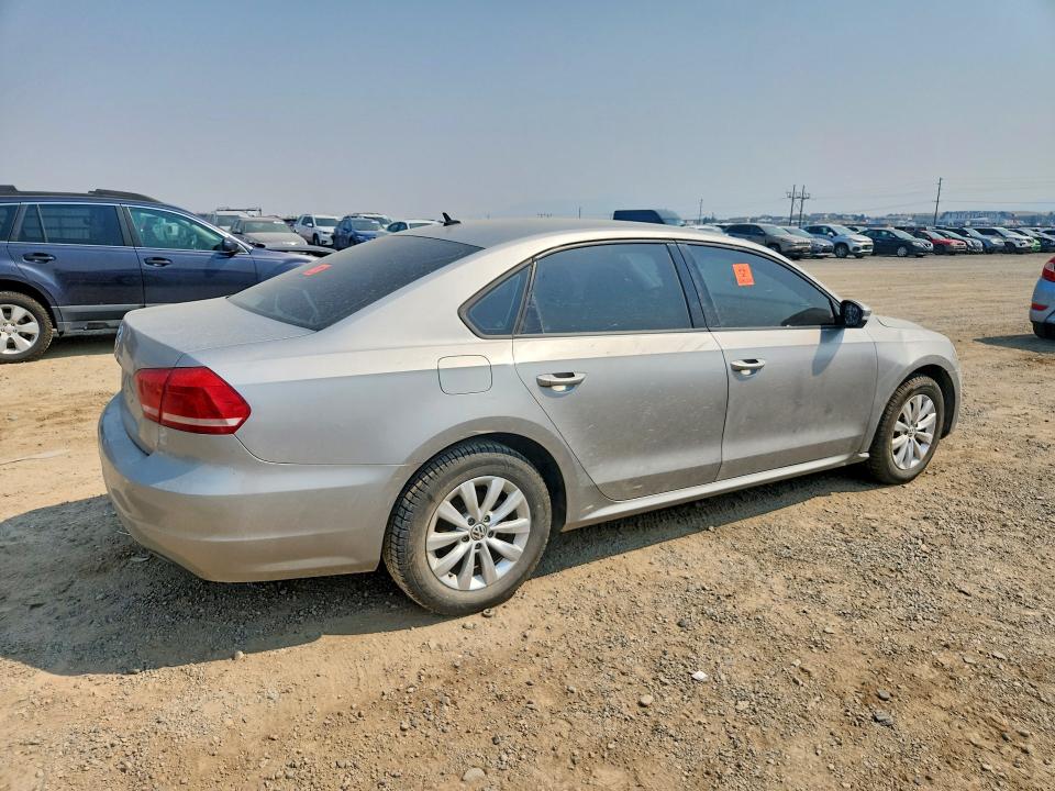 64640016 :رقم المزاد ، 1VWAH7A32CC080237 vin ، 2012 Volkswagen Passat مزاد بيع