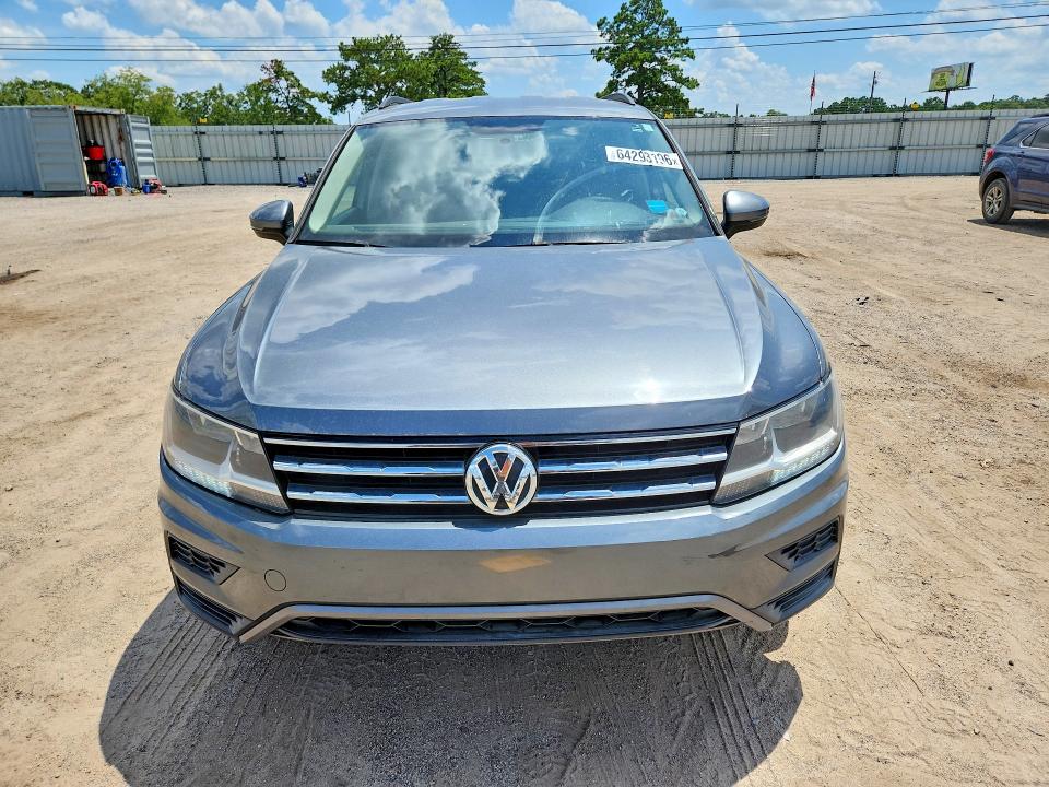 2018 Volkswagen Tiguan მანქანა იყიდება აუქციონზე, vin: 3VV1B7AX7JM204829, აუქციონის ნომერი: 64293196