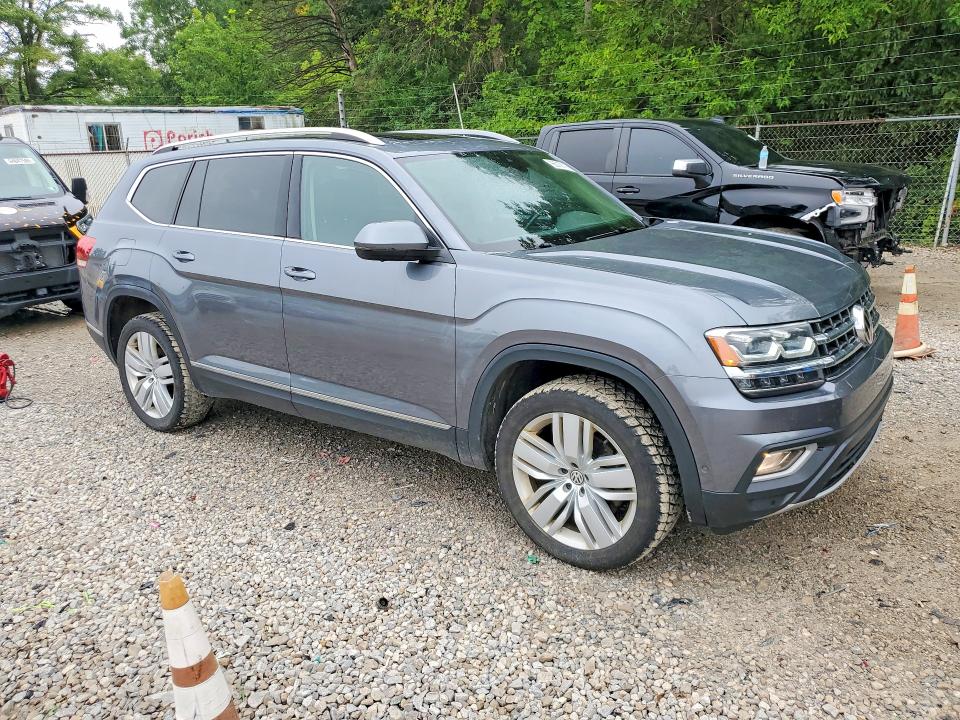 65018116 :رقم المزاد ، 1V2NR2CA8JC573688 vin ، 2018 Volkswagen Atlas مزاد بيع