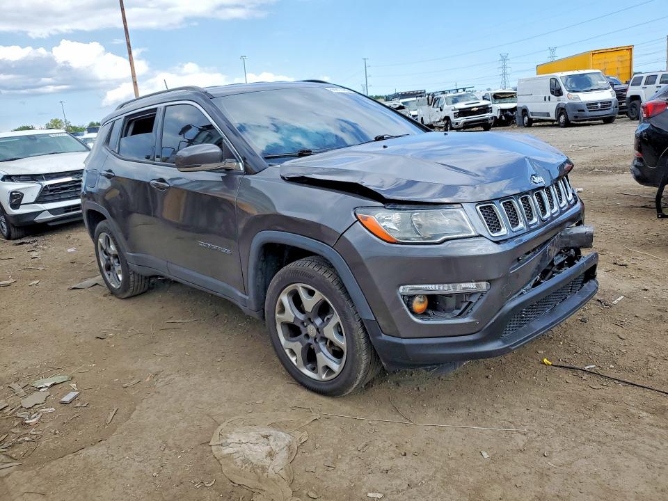 66913486 :رقم المزاد ، 3C4NJDCB6JT395622 vin ، 2018 Jeep Compass مزاد بيع
