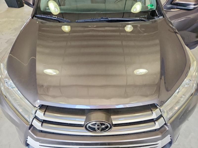Продаж на аукціоні авто 2019 Toyota Highlander, vin: 5TDBZRFH1KS735795, номер лоту: 67352236