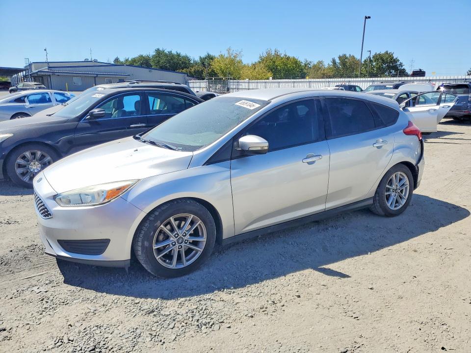 65091046 :رقم المزاد ، 1FADP3K25FL212774 vin ، 2015 Ford Focus مزاد بيع
