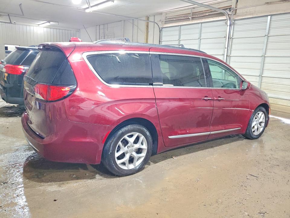 63359436 :رقم المزاد ، 2C4RC1BG2HR509314 vin ، 2017 Chrysler Pacifica مزاد بيع