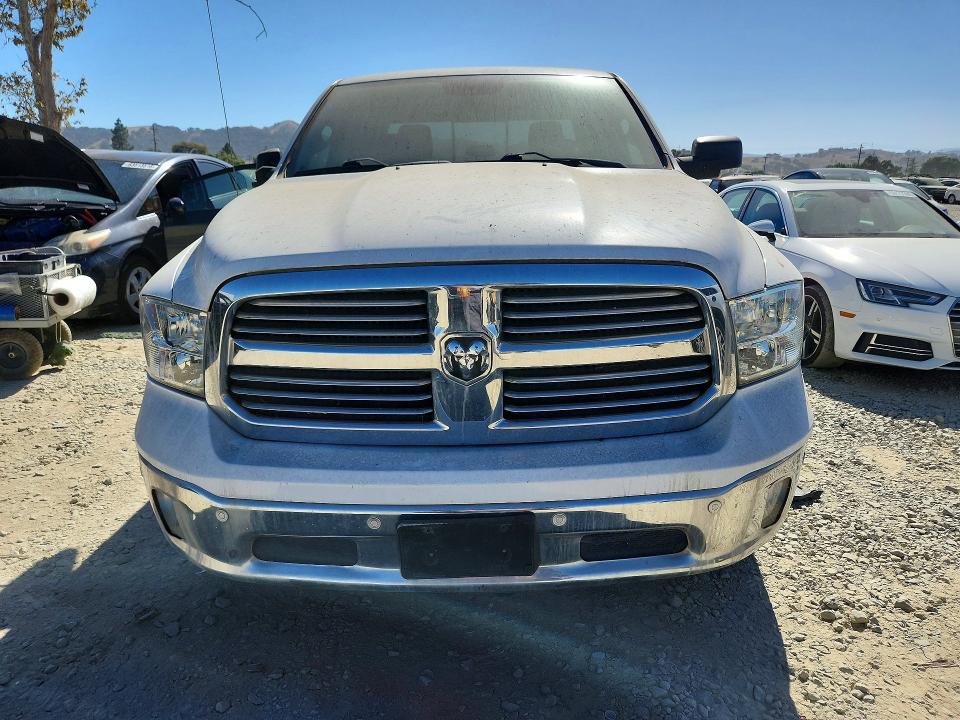 63492746 :رقم المزاد ، 1C6RR7LM0HS879303 vin ، 2017 Ram 1500 مزاد بيع