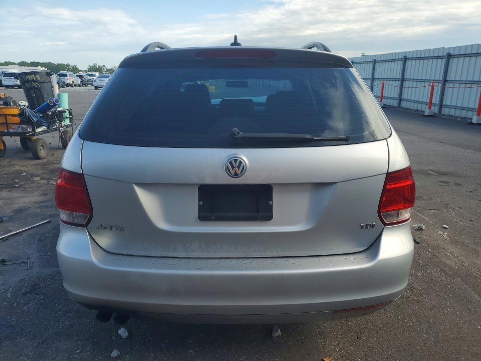 66220306 :رقم المزاد ، 3VWPL7AJ5EM608359 vin ، 2014 Volkswagen Jetta مزاد بيع