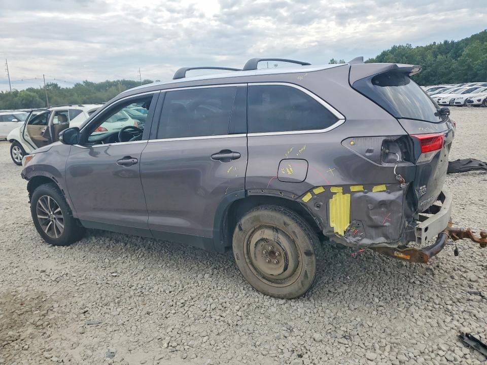2019 Toyota Highlander მანქანა იყიდება აუქციონზე, vin: 5TDKZRFH2KS339990, აუქციონის ნომერი: 64834606