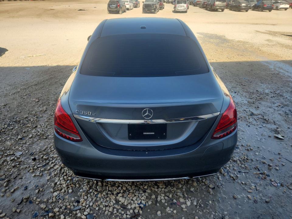 Продажа на аукционе авто 2017 Mercedes-benz C, vin: 55SWF4HB2HU230110, номер лота: 61772306