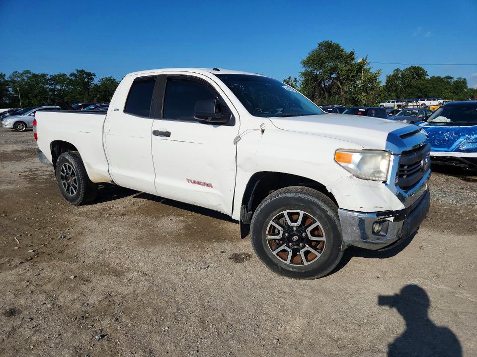 Auction sale of the 2015 Toyota Tundra, vin: 5TFUM5F12FX060428, lot number: 63763656