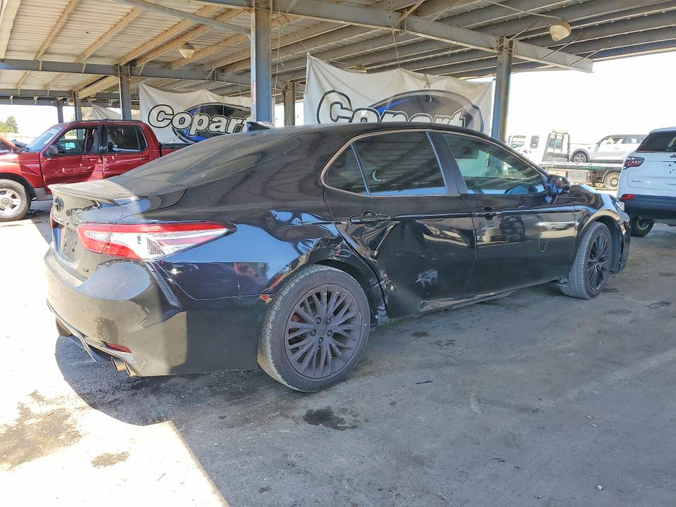 Продаж на аукціоні авто 2020 Toyota Camry, vin: 4T1G11AK2LU944022, номер лоту: 61132136