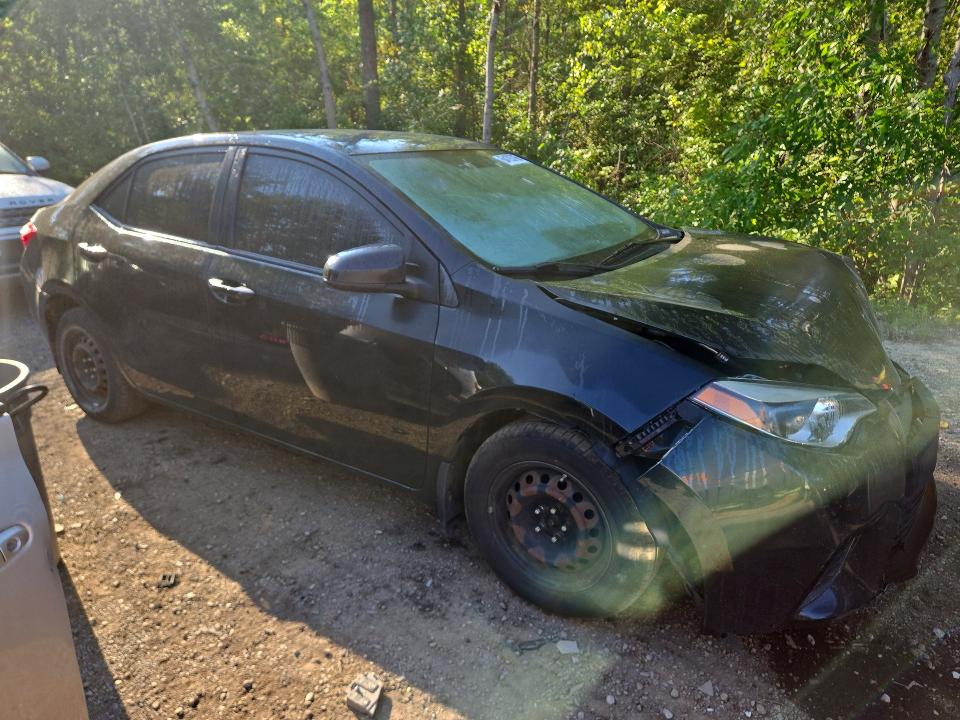 64193786 :رقم المزاد ، 2T1BURHEXFC446074 vin ، 2015 Toyota Corolla مزاد بيع