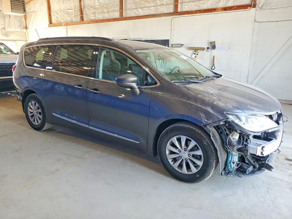 66017656 :رقم المزاد ، 2C4RC1BG3HR569876 vin ، 2017 Chrysler Pacifica مزاد بيع