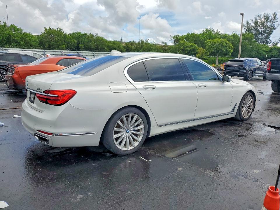 2016 Bmw 740 მანქანა იყიდება აუქციონზე, vin: WBA7E2C51GG547862, აუქციონის ნომერი: 64183566