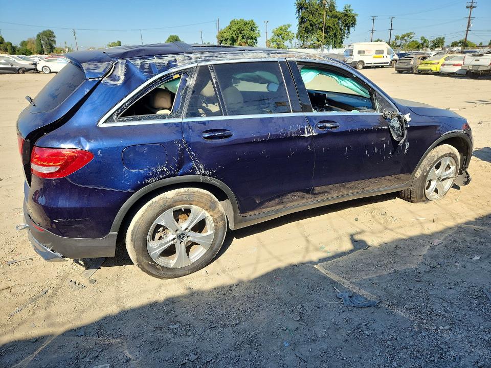 64577756 :رقم المزاد ، WDC0G4JB0JV103887 vin ، 2018 Mercedes-benz Glc مزاد بيع