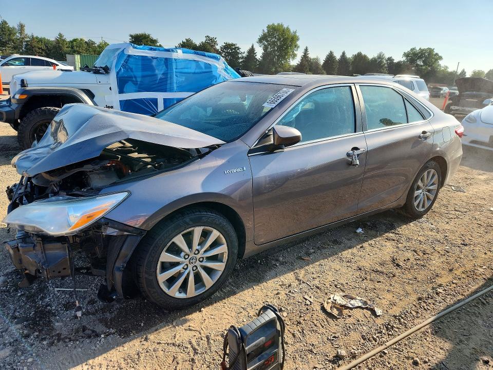 2015 Toyota Camry Hybrid მანქანა იყიდება აუქციონზე, vin: 4T1BD1FKXFU163733, აუქციონის ნომერი: 66596766