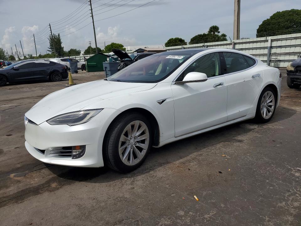Aukcja sprzedaży 2017 Tesla Model S, vin: 5YJSA1E10HF203318, numer aukcji: 63882766