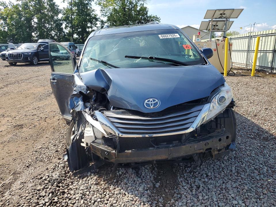 Aukcja sprzedaży 2017 Toyota Sienna, vin: 5TDDZ3DC2HS183438, numer aukcji: 66627926