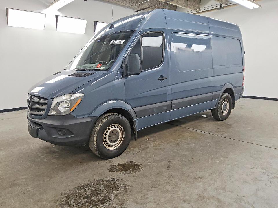 63658866 :رقم المزاد ، WD3PE7CD3JP643209 vin ، 2018 Mercedes-benz Sprinter مزاد بيع