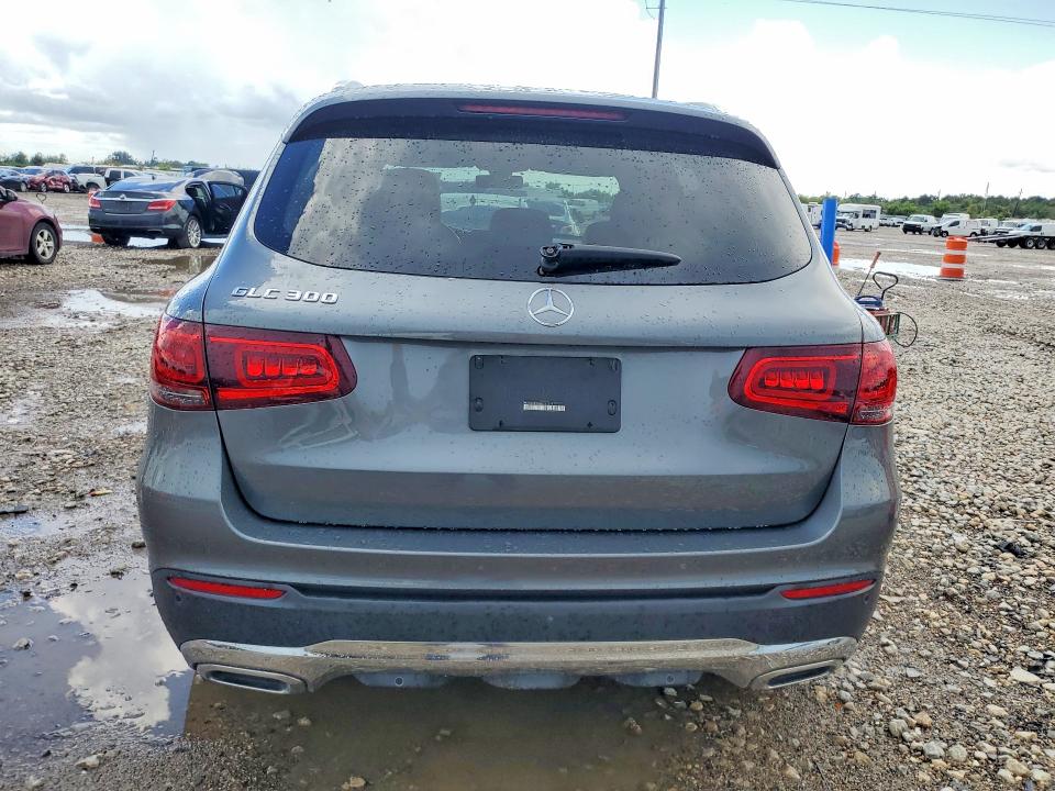64320586 :رقم المزاد ، W1N0G8DB8MV265014 vin ، 2021 Mercedes-benz Glc مزاد بيع