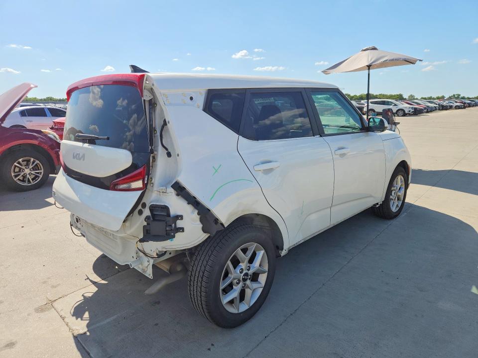 2022 Kia Soul მანქანა იყიდება აუქციონზე, vin: KNDJ23AU0N7833880, აუქციონის ნომერი: 64667466