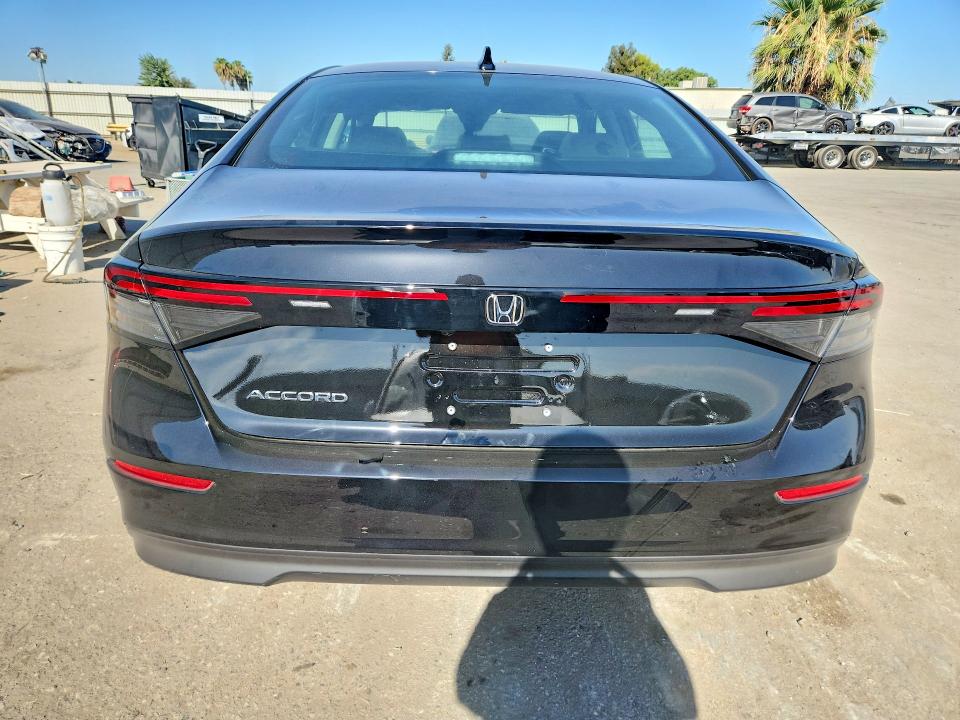 Продажа на аукционе авто 2026 Honda Accord, vin: 1HGCY1F40TA056056, номер лота: 64288516