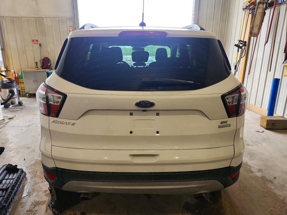 2018 Ford Escape მანქანა იყიდება აუქციონზე, vin: 1FMCU0GD4JUA58709, აუქციონის ნომერი: 65482176