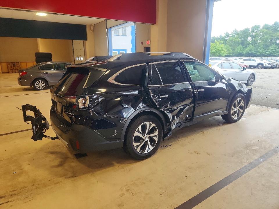 64705196 :رقم المزاد ، 4S4BTGPD2N3262444 vin ، 2022 Subaru Outback مزاد بيع